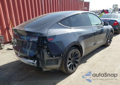 2021 Tesla Model Y Long Range Dual Motor All-Wheel Drive z USA, uszkodzony, nr VIN 5YJYGDEE5MF241683